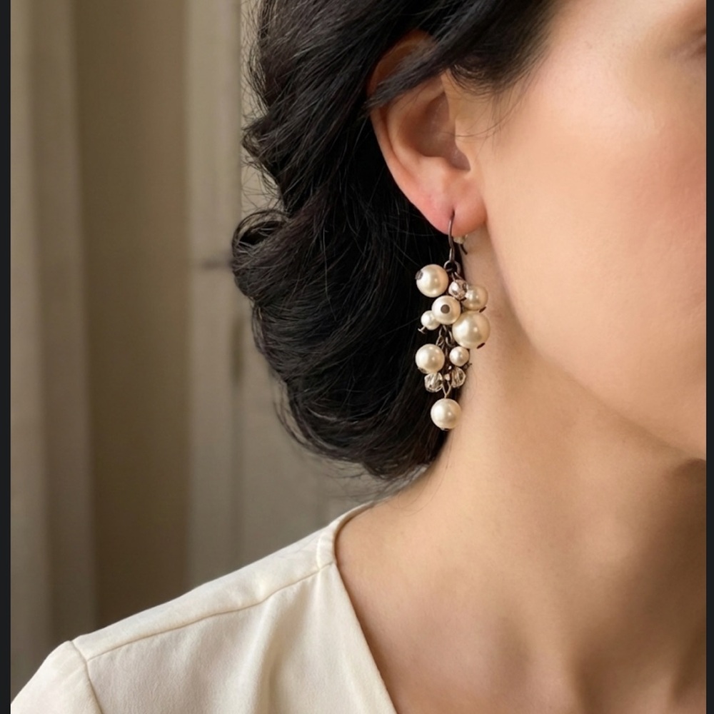 Elegant Pearl and Crystal Cluster Drop Earrings